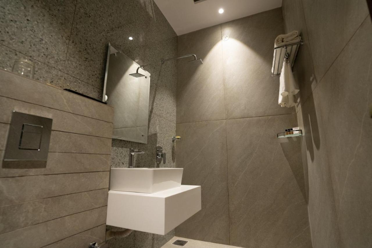 Hotel Smily Ludhiana Eksteriør billede