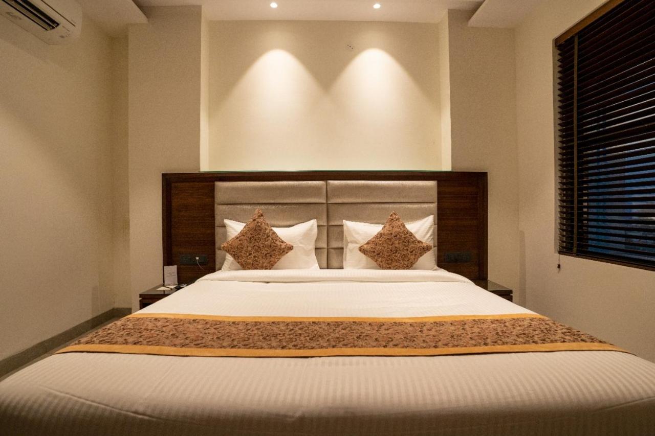 Hotel Smily Ludhiana Eksteriør billede